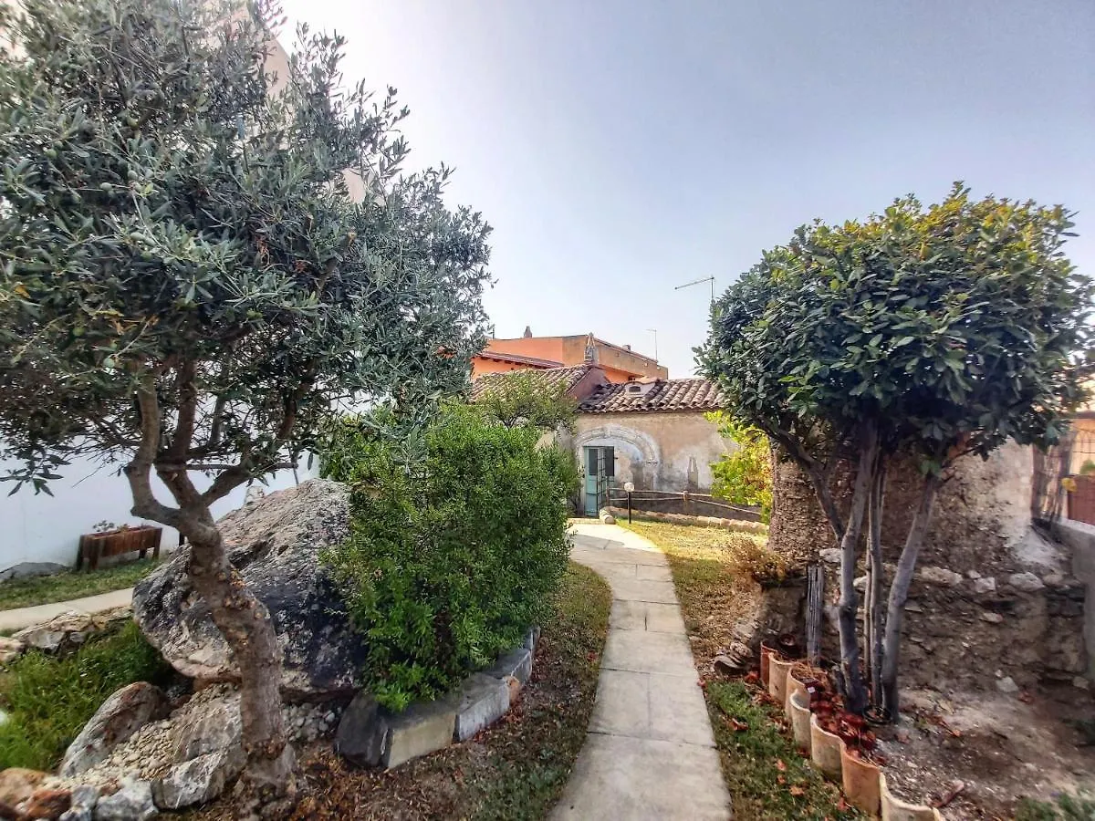 Bed and Breakfast Perd'E Fogu Domusnovas 0*,